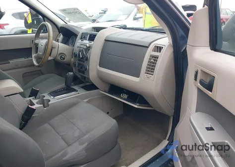 2010 Ford Escape Xlt from USA, damaged, VIN 1FMCU0DG9AKB08403